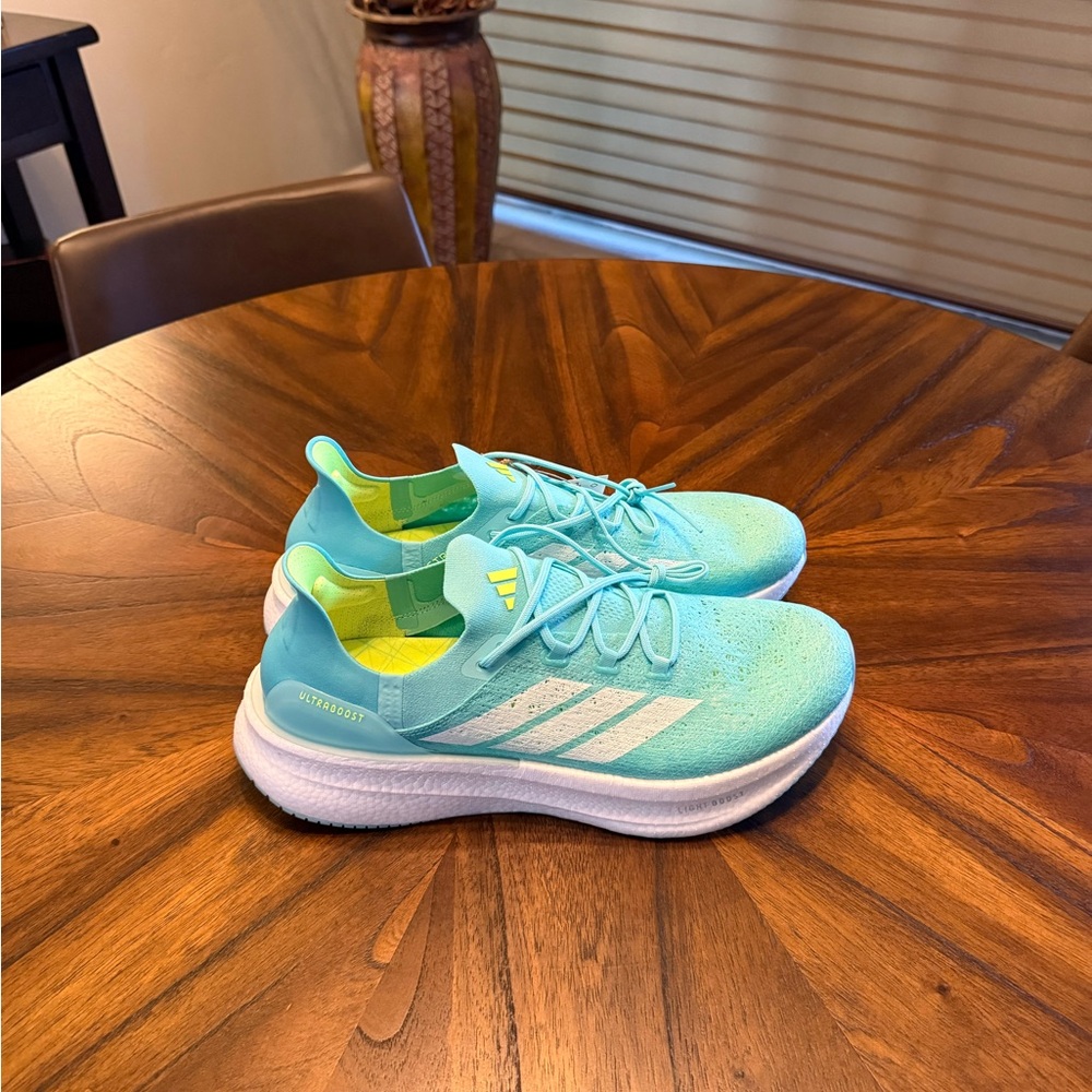 Adidas Ultraboost 5 Strung - Size 11.5M - JQ2936 - Picture 4 of 5